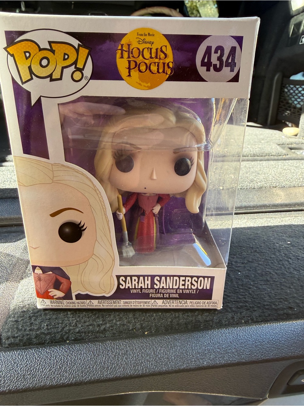 Funko Sarah Sanderson Vinyl Figure - Purple & Red Outfit